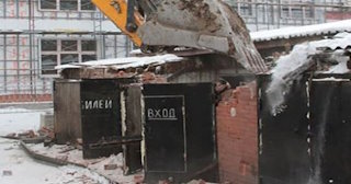 Снос гаража и вывоз мусора в Шелехове - Быстро и качественно от Сварной-Шлх от 2112 рублей