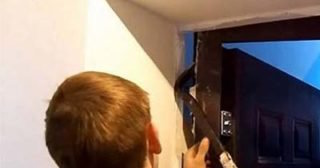 Демонтаж металлической двери в Шелехове - стоимость от 2112 рублей